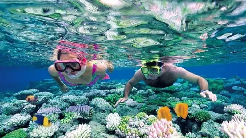 Coral reefs and clear blue water at Hon Mun Island in Nha Trang